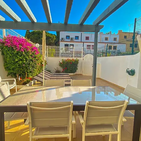 Shradhala V4 Marina By Hsrentals Holiday home *